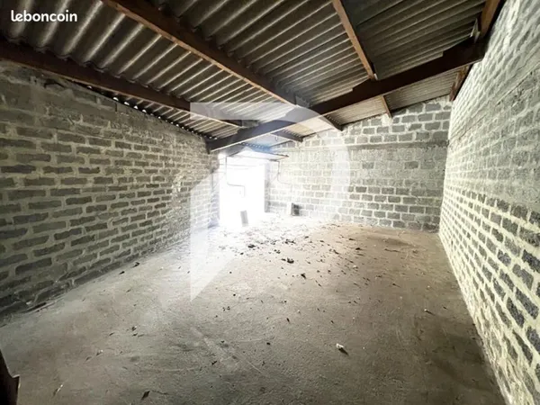 Garage/box 34 m² Lens