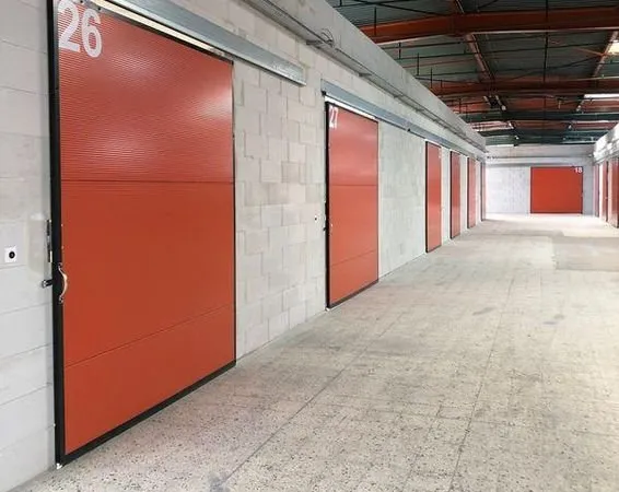 Box de stockage en location / box à louer / dépot de stockage location / local à louer de 28m² à 245