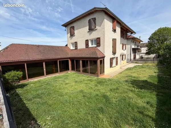 Immeuble 317 m²