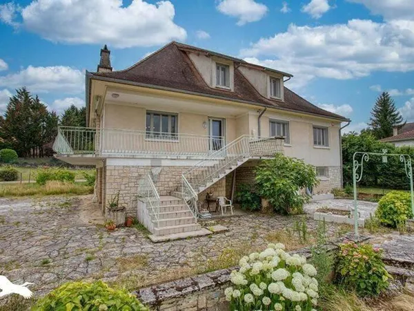Maison 8 pièces 185 m²