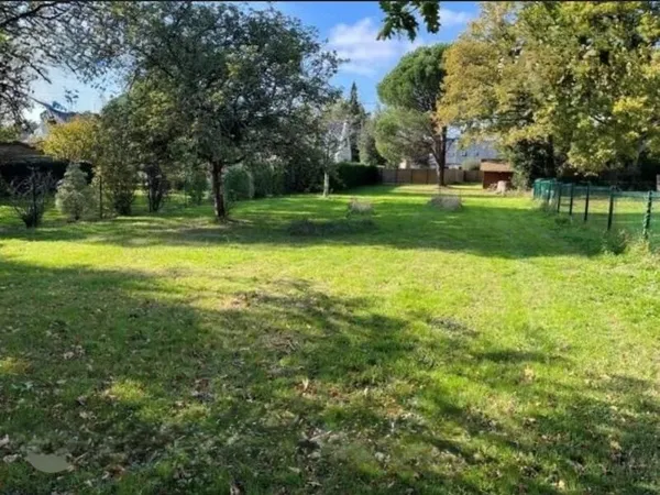 Terrain 997 m²