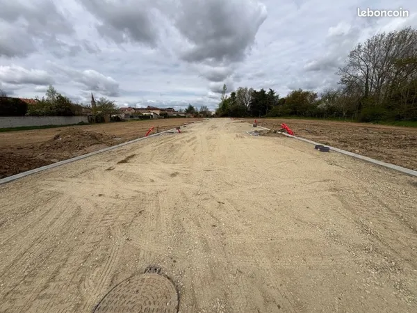 Terrain MONTECH 535m² viabilisé