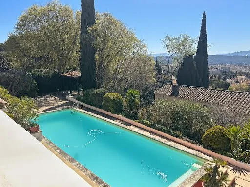 Appartement 6 pièces 125 m²