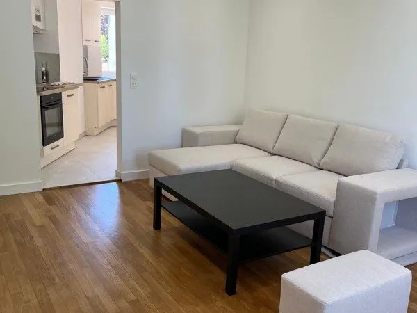 Location F3 meublé , T3 meublé , 64 m2, secteur fac de lettres , avenue de la libération, gare de Na