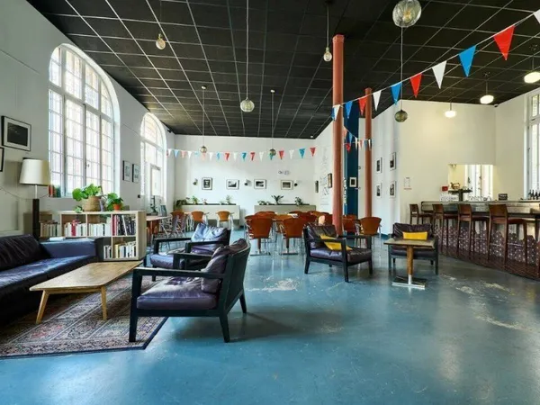 Boutique 944 m²