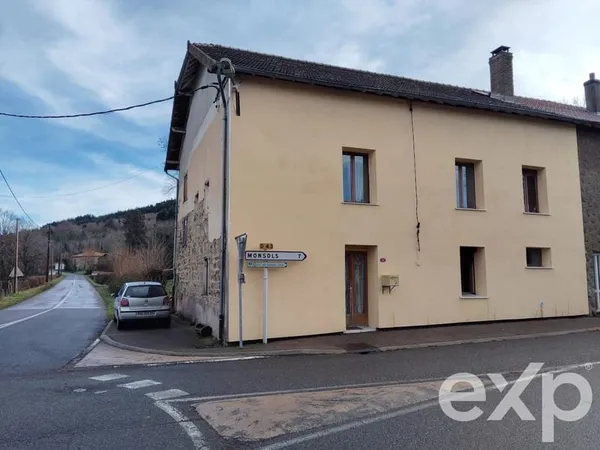 Maison de Village à Saint-Bonnet-des-Bruyères 69790