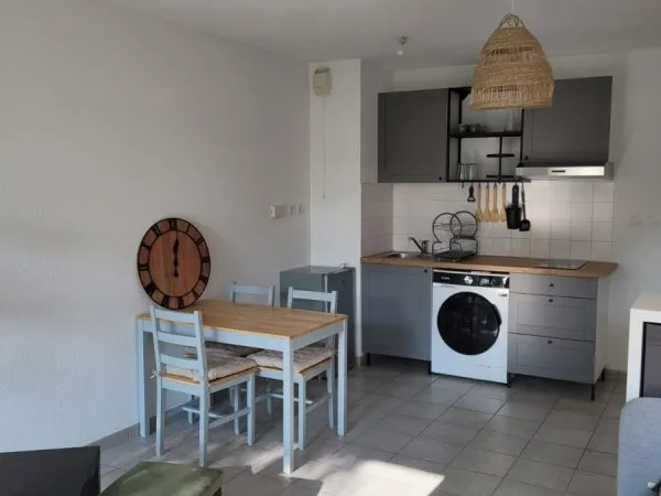 Studio résidence sécurisée + parking + jardin