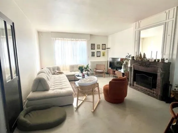 Maison familiale 240m2 proche commerces