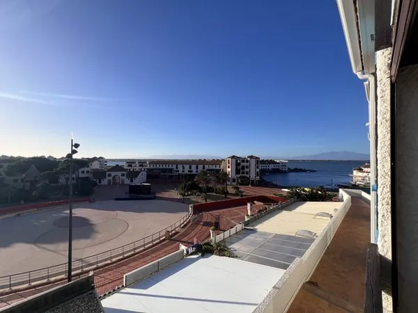 T2 Rénové avec Vue Panoramique Port & Pyrénées Cap Couda