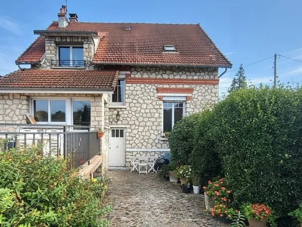 Maison de caractère de 129 m², 5 chambres à THOMERY