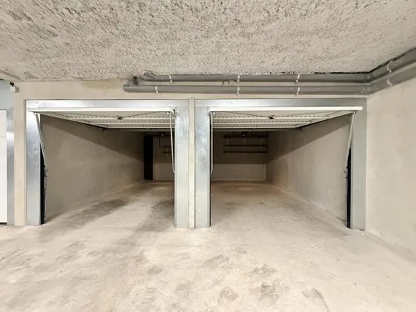 Parking 14 m²