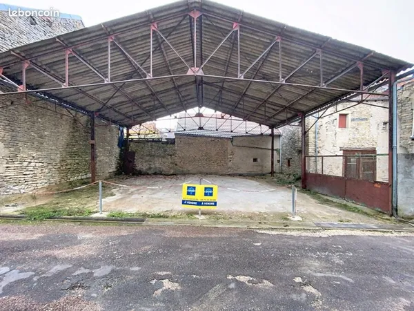 Parking/Garage/Box 131 m²