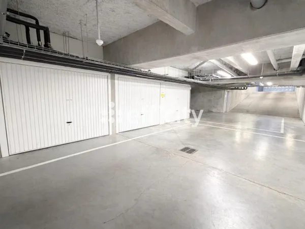 Parking 14 m²