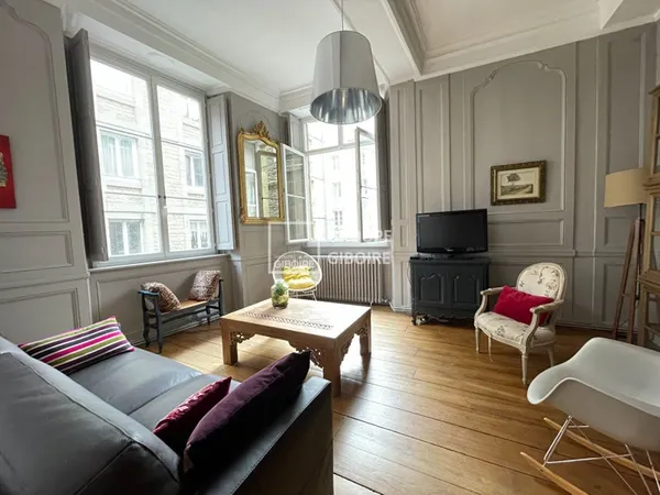 A vendre Agence Giboire Saint Malo intra-Muros Appartement d'environ 84m2 entièrement rénové