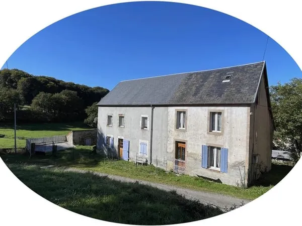 Auv 1164 : Maison habitable, terrasse, vue, bois, 2950m2 au total