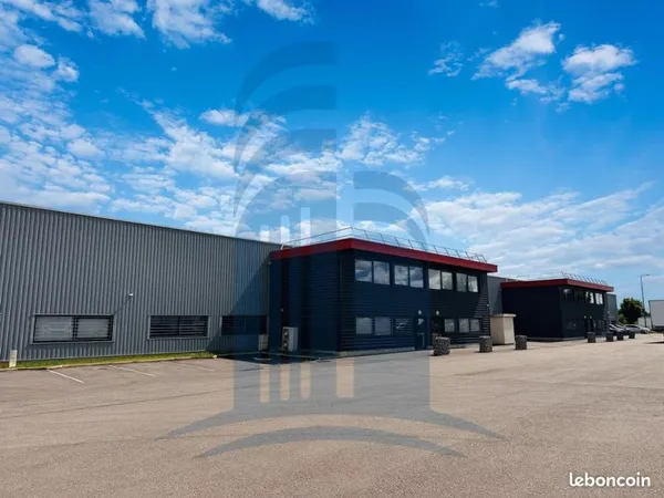 Local 3112 m² Longvic