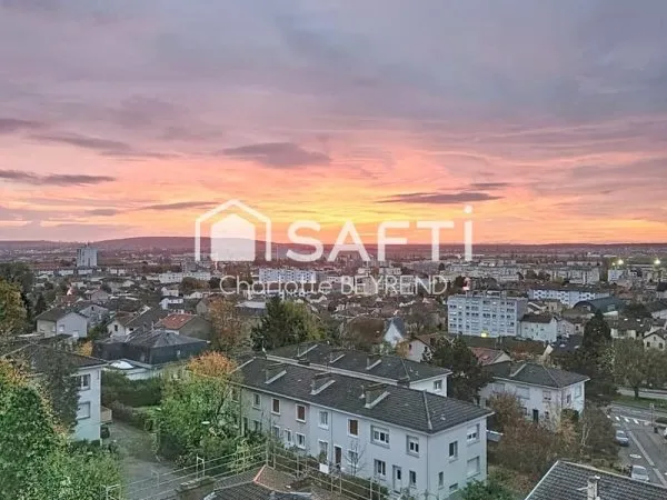 OPPORTUNITÉ RARE Appartement 3 pièces avec ascenseur - 74m² - Vue panoramique sur Nancy - Saint-Max