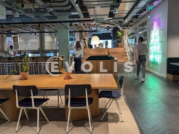 Bureaux - A LOUER - 320 m² non divisibles