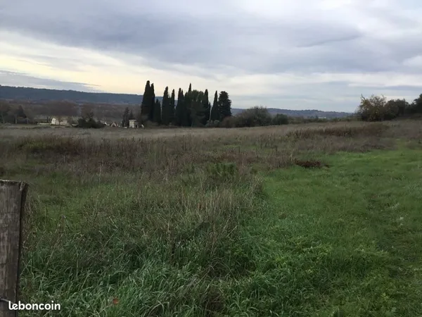 Terrain Montaren 30700