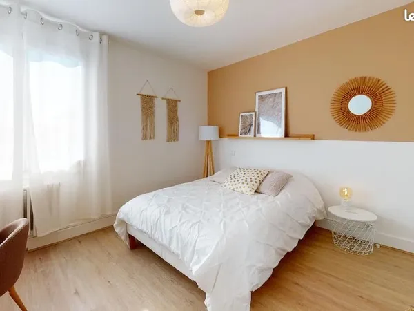 Chambre 4 pièces 70 m²