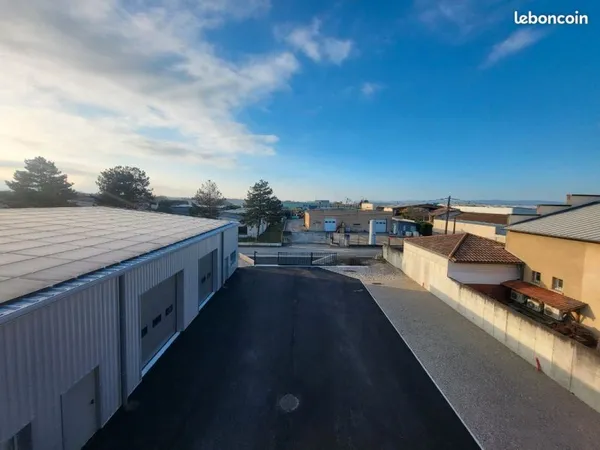 Entrepôt/Box 150m2
