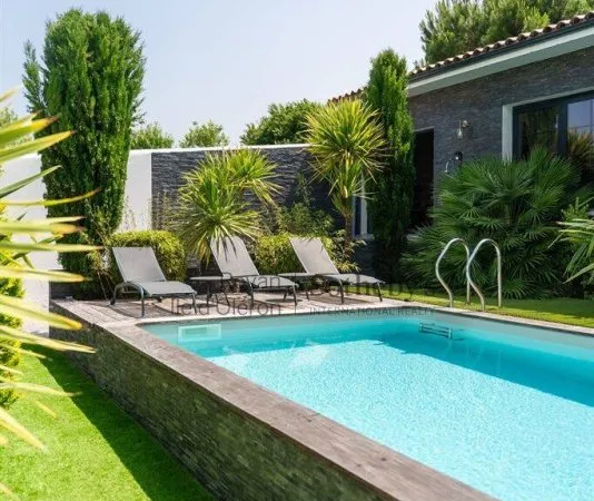 Maison 5 pièces 200 m²