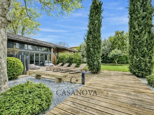 Maison et villa de prestige Vente Aigues-Vives 9p 227m² 1585500€