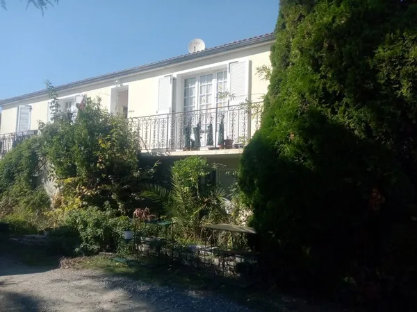 Propriété 2700 m2