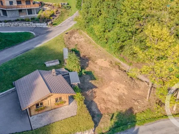 Terrain 443 m²