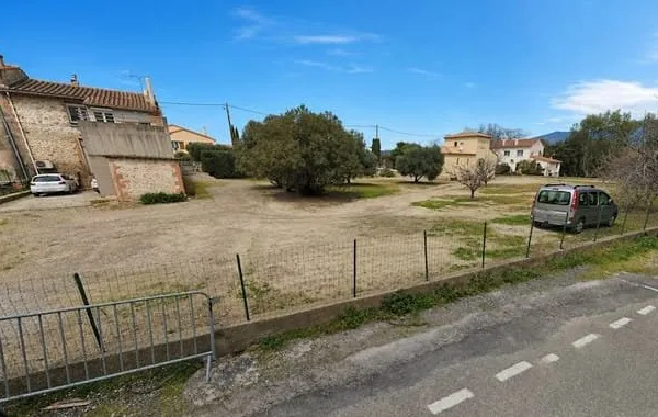 Terrain à bâtir 623 m²