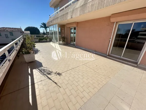 LES VESPINS - APPARTEMENT 2PIÈCES D'ANGLE 36M2 - TERRASSE ET