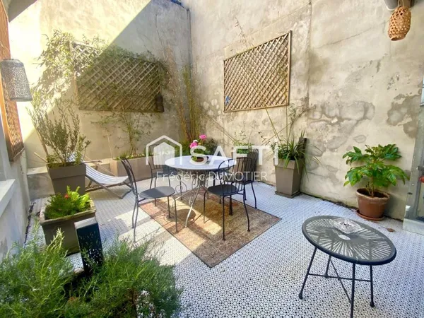 Belle maison bourgeoise avec 4 chambres et patio