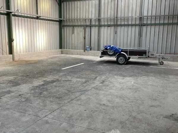 Local d'activité 200 m²