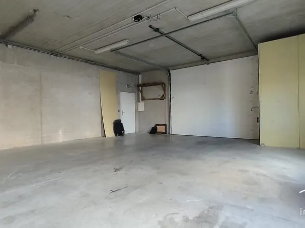 Stationnement Location Juvignac  63m² 750€