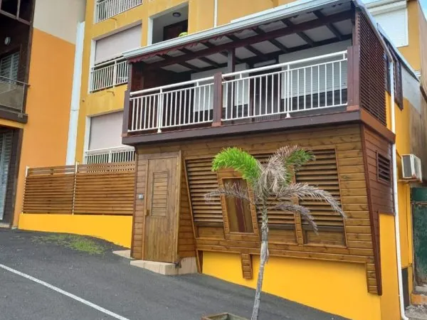 PETIT BOURG APPARTEMENT T2 MEUBLE VUE MER
