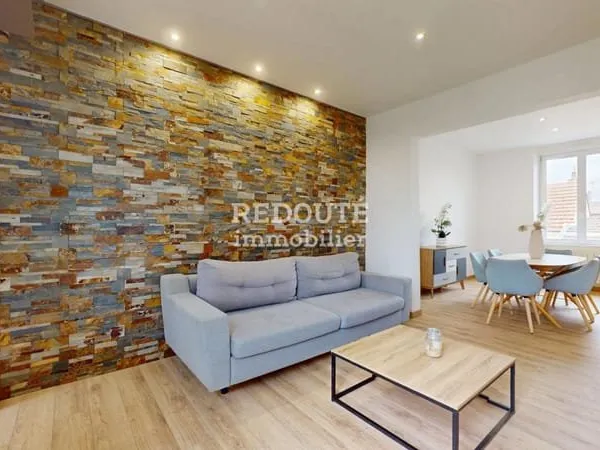 DUPLEX AVEC TERRASSE - PROCHE AVENUE DE LAON