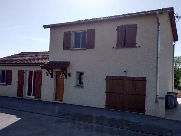 Maison 5 pièces - Proche cluny - Environ 120 m² habitables - Terrain 2 000 m²