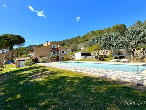 Maison 6 pièces à vendre à Camps-la-Source - Réf. 3694