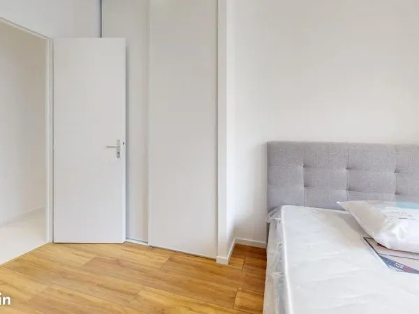 Chambre 3 pièces 50 m²