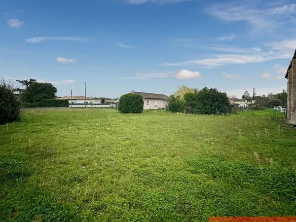 Terrain 682 m²