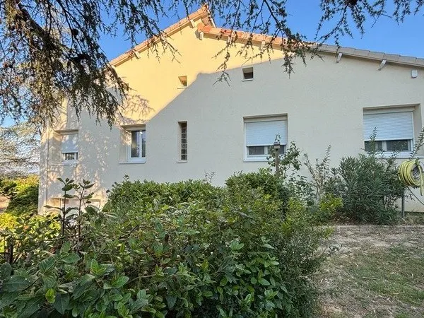 Maison à vendre VIVIERS (07) - Superficie hab 134 m2 - Terrain 1495 m2 -
