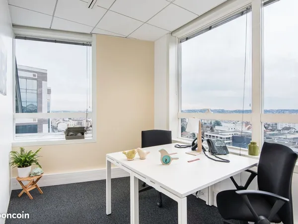 Bureau privé à louer pour 2 personnes à FONTENAY-SOUS-BOIS, HQ, Val de Fontenay