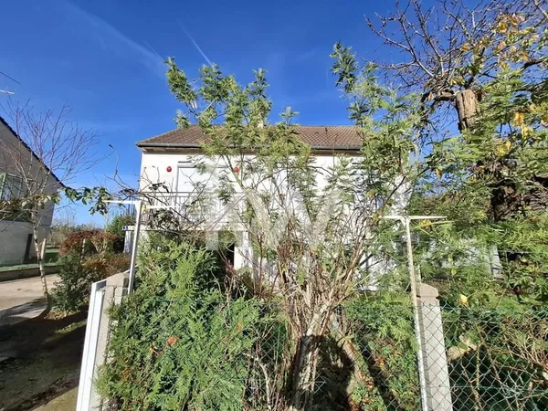 Maison individuelle 70 m² à rénover | Terrain 1 338 m² | Sou