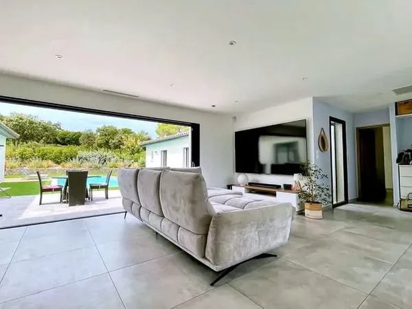 Maison 7 pièces 200 m²