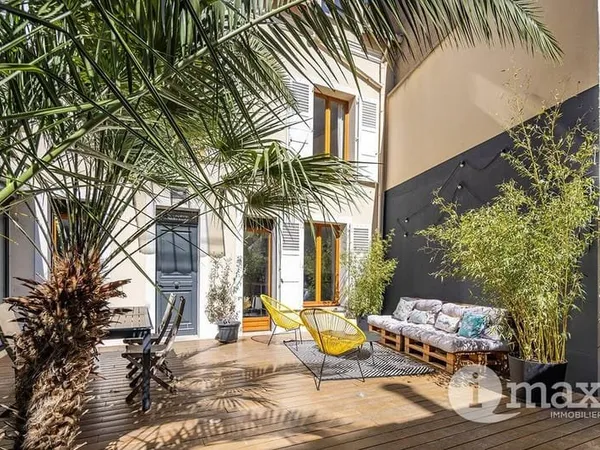 Maison 10 pièces 250 m²
