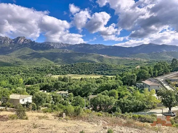 Terrain constructible 1797 m²