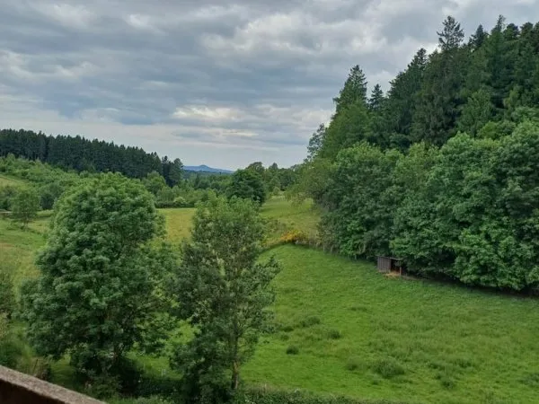 Grande maison de village avec terrain et véranda