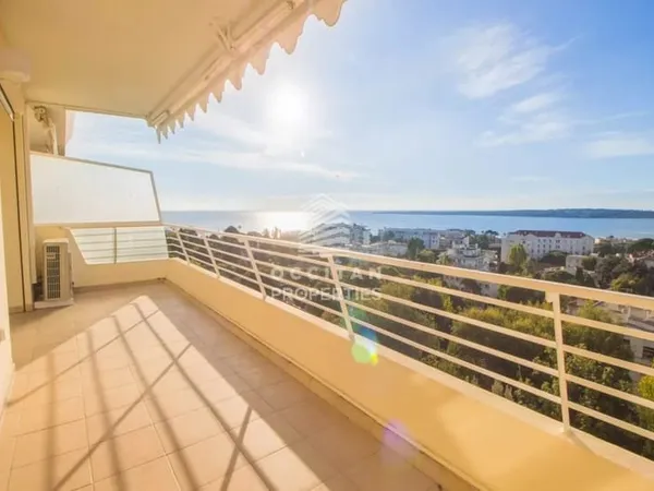 Vue mer panoramique - Etage élevé - Standing