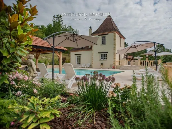 Demeure Périgourdine, gîtes, piscine