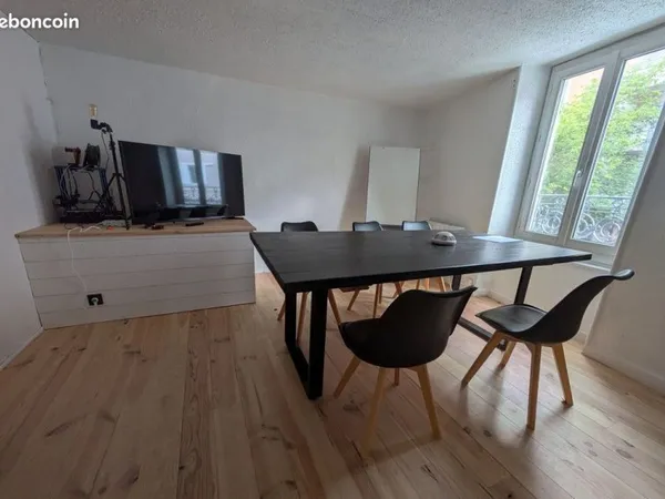 Local 50 m² · Quartier Centre-ville Annonay